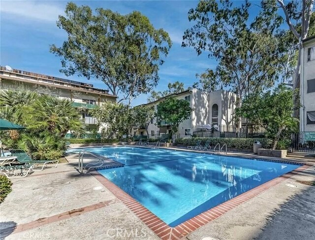 Building Photo - 5460 White Oak Ave