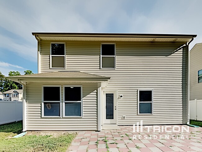 Building Photo - 835 Sherman St