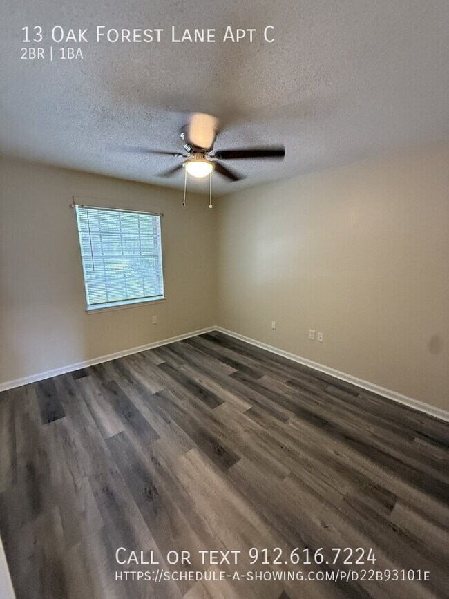 Building Photo - 13 Oak Forest Ln
