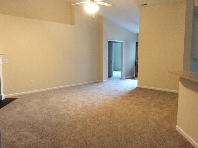 Building Photo - Beautiful home in Carolina Pines