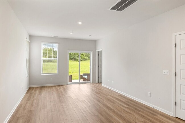 Building Photo - 416 Alcott Way