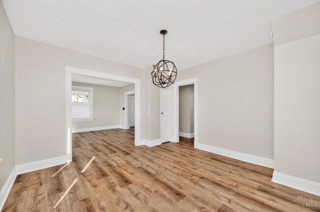 Building Photo - 1007 W Loveland Ave