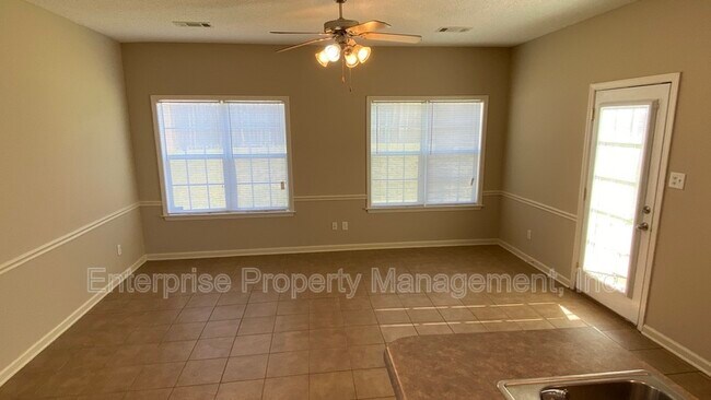 Building Photo - 10204 Sutton Ridge Ln