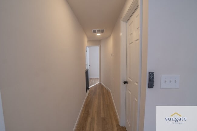 Building Photo - 1911 Eastern Ave