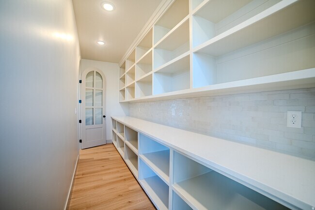 Building Photo - 793 S 350 E