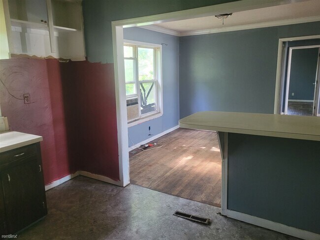 Building Photo - 3 br, 1 bath House - 1212 A Street Northeast