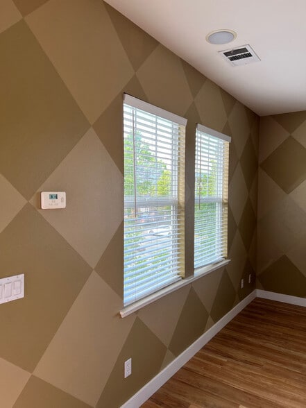 Custom Painting - 8520 Kern Ave