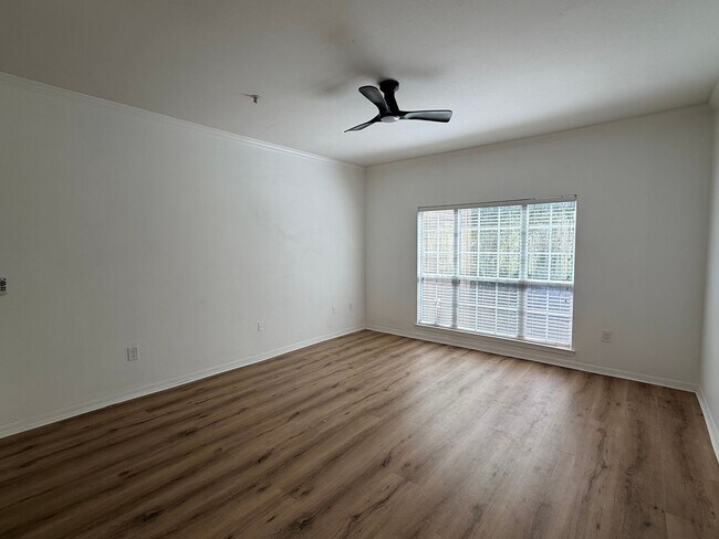 Building Photo - Move-In Ready 2BR Condo in The Reserve at Point Meadows. Private Balcony, Community Pool, & Fitne...