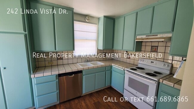 Building Photo - 242 Linda Vista Dr