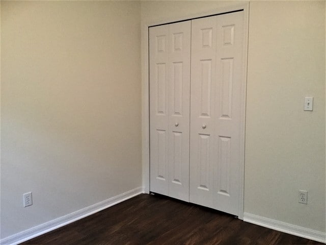 Building Photo - 12241 Woodglen Cir