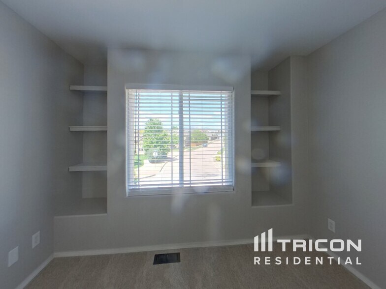 Building Photo - 6659 Silverwind Cir