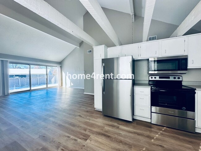 Building Photo - Newer LVP Flooring, Paint and SS Appliance...