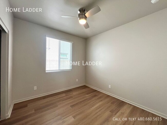 Building Photo - 17823 W Via De Luna Dr