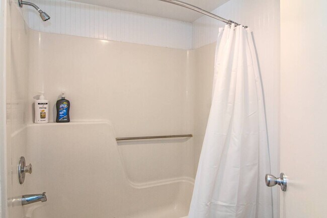 Building Photo - 1601 Carolina Beach Ave N