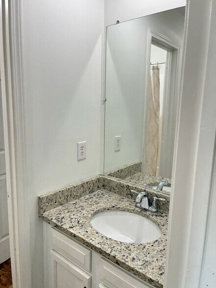 Building Photo - 6269 Woodrun Pl