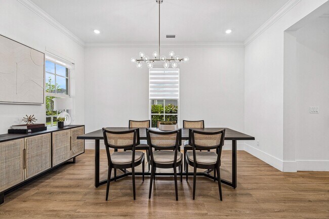 Building Photo - 655 Hookline Cir