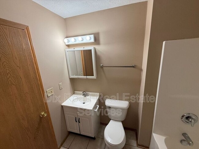 Building Photo - 2224 Whittier St