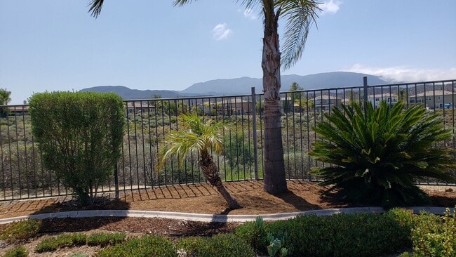 Building Photo - Morgan Hill Single Family View Home