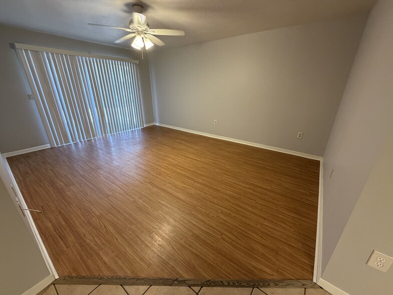 Living Room - 818 Placid Lakes Blvd