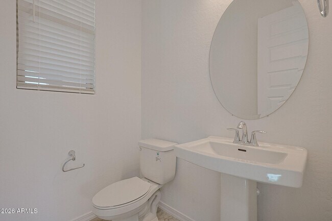 Building Photo - 7671 W Smoketree Dr