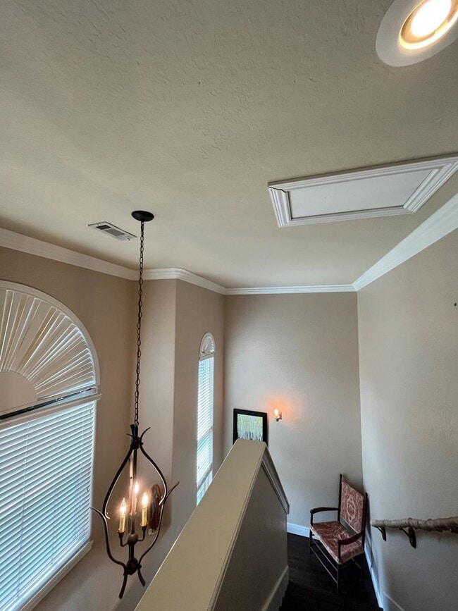 Building Photo - 3 bedroom 2 bath custom home, 2 car garage...