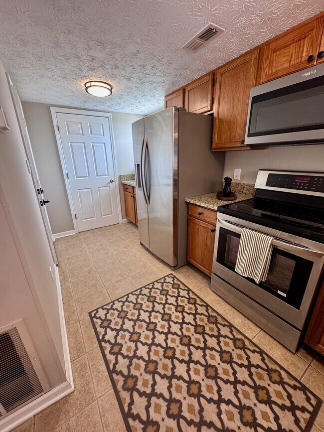 Building Photo - 808 Olde Pioneer Trail