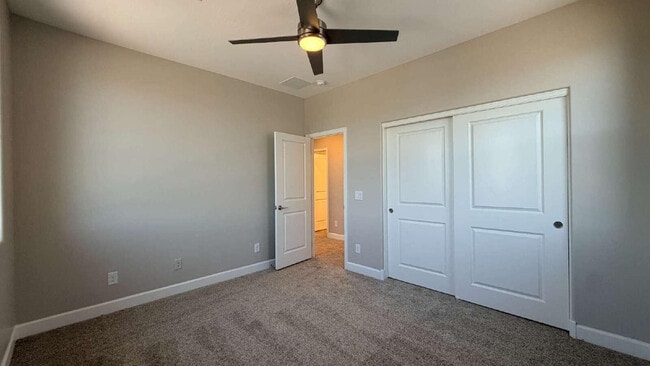 Building Photo - 612 Hazelnut Ln