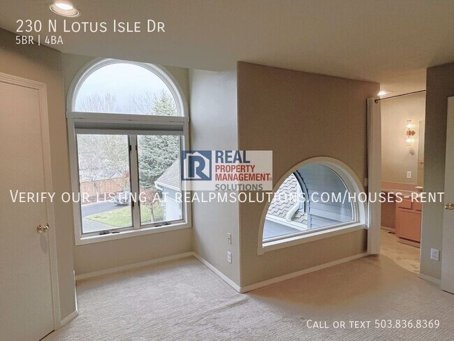 Building Photo - 230 N Lotus Isle Dr