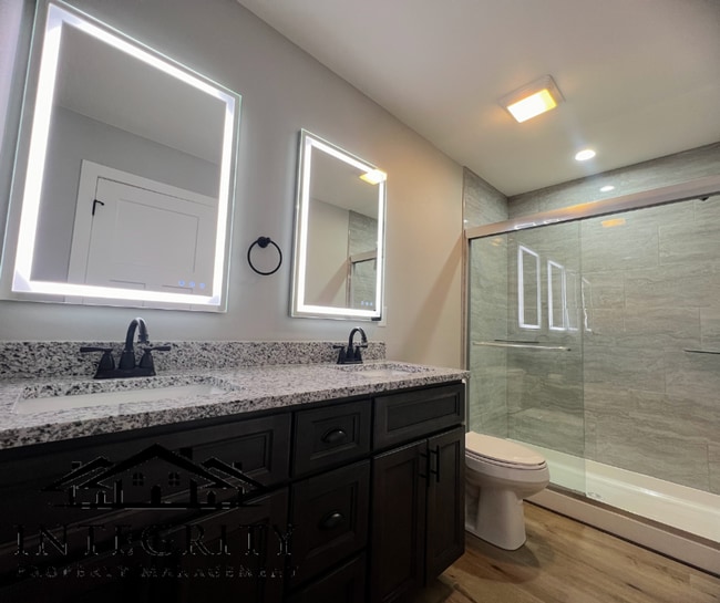 Building Photo - Newly Built Modern Style Single Family Home!