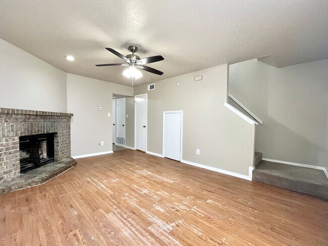 Building Photo - 3051 Olympia Dr