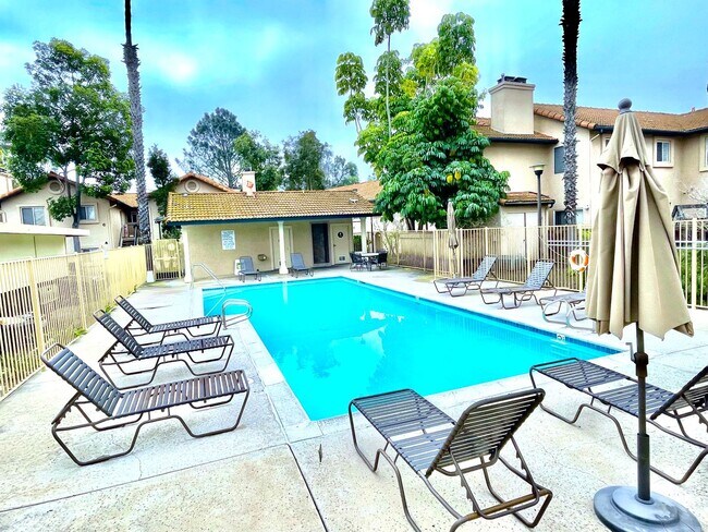 Building Photo - 11329 Avenida De Los Lobos