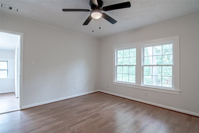 Building Photo - 3141 Old Houston Rd