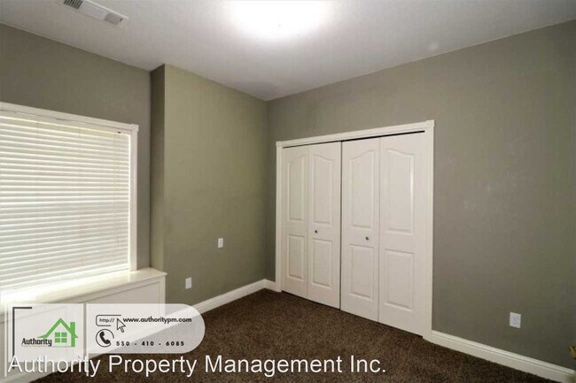 Building Photo - 4 br, 2 bath House - 2118 Sophy Place