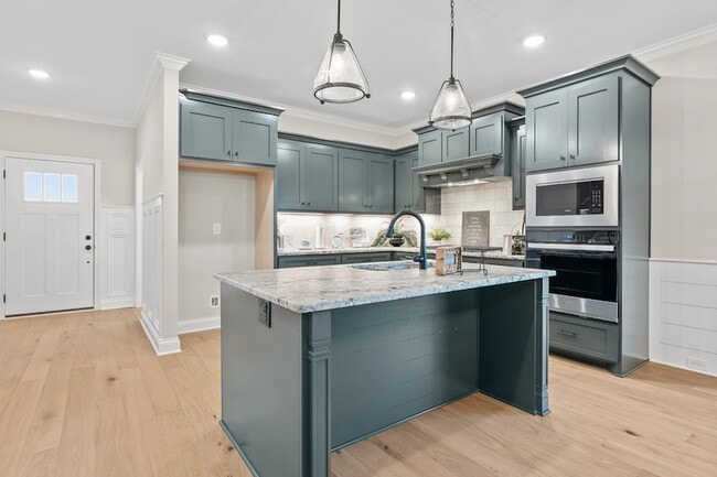 Building Photo - 1111 Joe Martin Ln