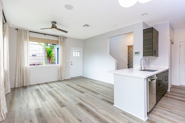 Building Photo - NorthPark 3Bedroom, 2.5 Bathroom SFH