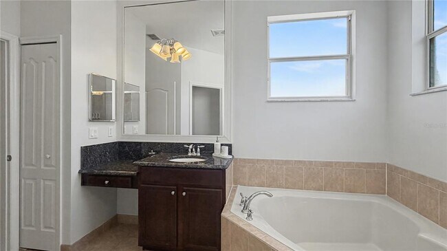 Building Photo - 6673 Helmsley Cir