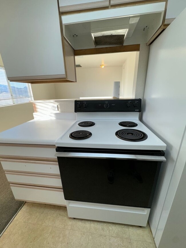 Building Photo - 1 bedroom 1 bath - Apartment Near Casinos with Attached Garage