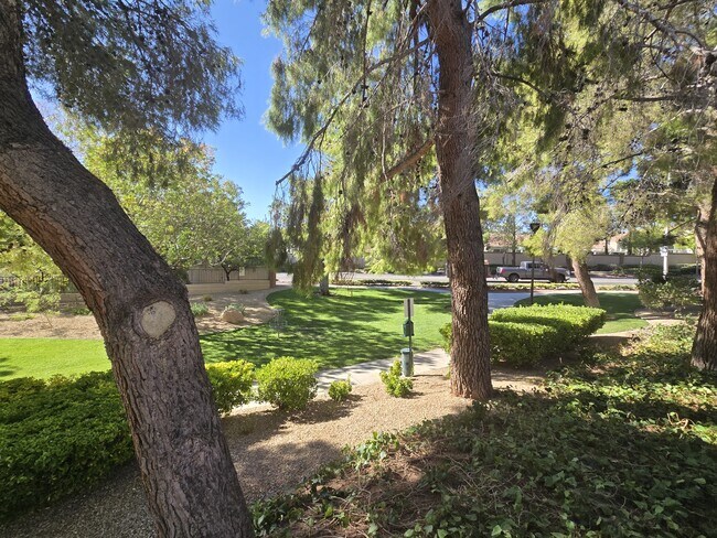 Building Photo - 9433 Valencia Canyon Dr