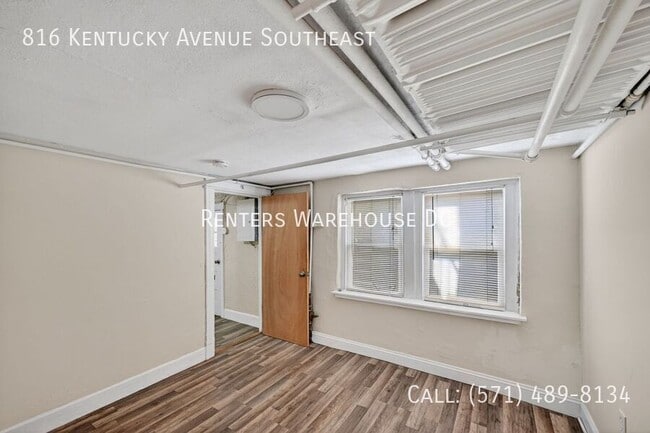 Building Photo - 816 Kentucky Ave SE