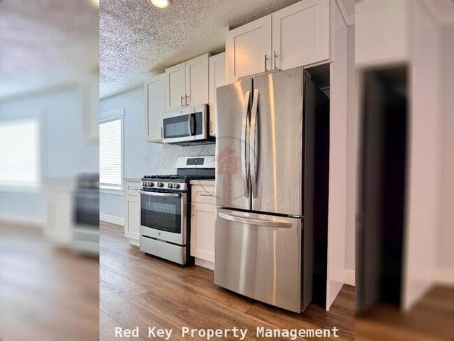 Building Photo - 3150 W Duplex