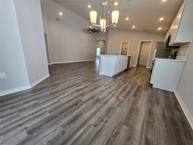 Building Photo - 1352 Mountain Flower Ln