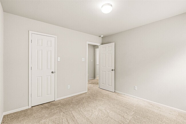 Building Photo - 14510 Tundra Swan Dr