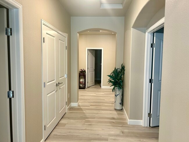 Building Photo - 6740 Stella Rosa Ct
