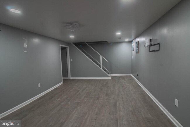 Building Photo - 19 Herbert Dr