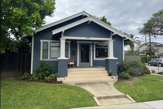 Building Photo - Charming Belmont Heights Bungalow 2 bed/ 1.5 bath