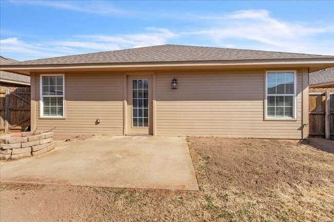 Building Photo - Adorable remodel in Yukon/Mustang schools