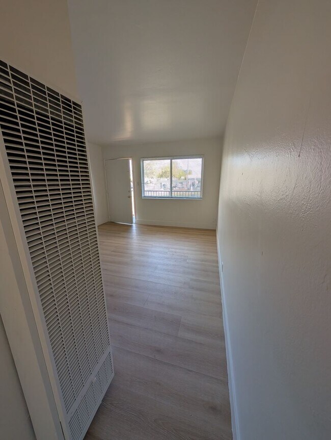 Building Photo - 1213 San Pablo Ave