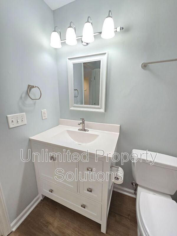 Building Photo - 5211 Lapaloma Ct