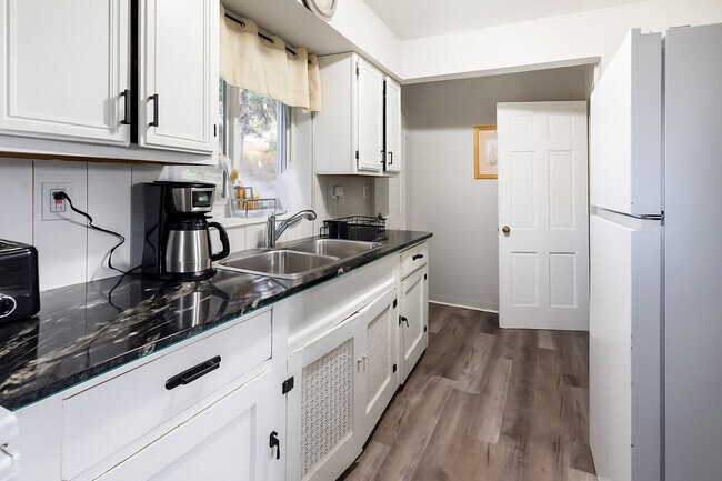 Building Photo - 1411 Brinton Rd