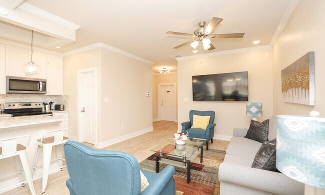 Building Photo - 3535 Mt Pleasant St